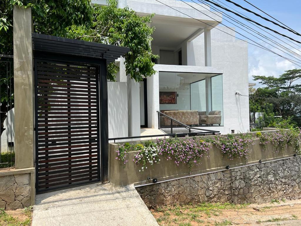 Hotel Kandyan View "Free Pickup From Kandy City" Exterior photo